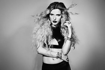 Bella Thorne 2017 , bella-thorne, celebrities, girls, monochrome, black-and-white HD wallpaper