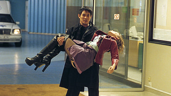 Kiss of the Dragon, Riveting crime drama, Suspenseful plot twists, Unforgettable performances HD wallpaper