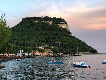 Lake Garda, Triangle exploration, Hidden gems, Discover paradise HD wallpaper