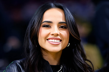 Radiant American Pop Singer — Quad Music, Becky G HD wallpaper