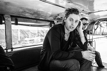 Luke Hemmings HD wallpaper