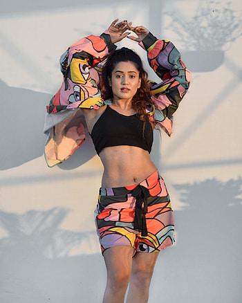 Garima, street_fashion, thigh HD phone wallpaper