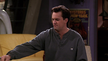 Matthew Perry's Big Dogs sweatshirt, Chandler Bing in Friends HD wallpaper