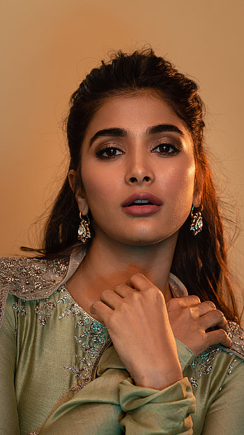 Pooja Hegde, model, sexy gorgeous HD phone wallpaper