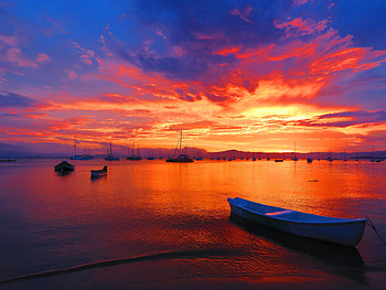 Sunset, clouds, boats, sea HD wallpaper