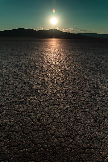 Nature, Desert, Horizon, Cracks, Crack, Sunlight, Soil HD phone wallpaper
