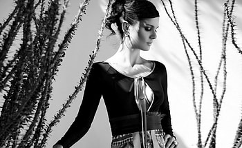 Sarah Wayne Callies, white, black, beautiful, graph, people, actress HD wallpaper