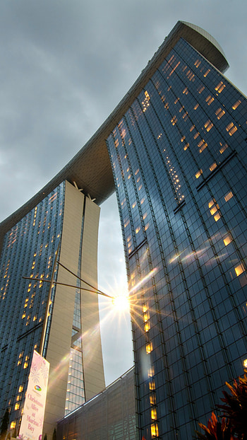 Singapore Travels, Travel destination, Famous hotel, Architectural beauty HD phone wallpaper