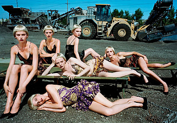 Trendspotting 03, karen elson, hannerole knuts, vogue italia, vogue, editorial, jessica stam, fashion, elise crombez, dovile virsilaite, steven meisel HD wallpaper