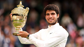 Carlos Alcaraz lifts his second major title after defeating Novak Djokovic, Wimbledon 2023, Carlos Alcaraz, tennis, Sports HD wallpaper