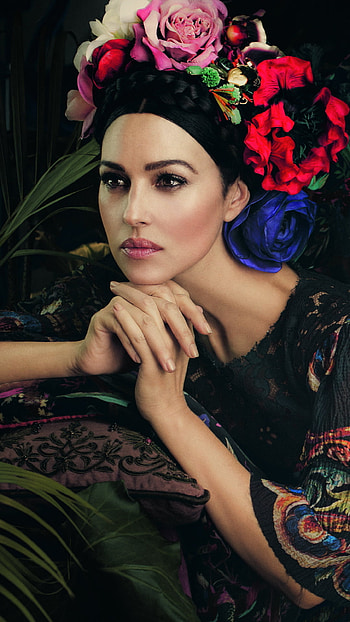 Monica Bellucci, Stunning celebrity, Italian beauty, Iconic actress HD phone wallpaper