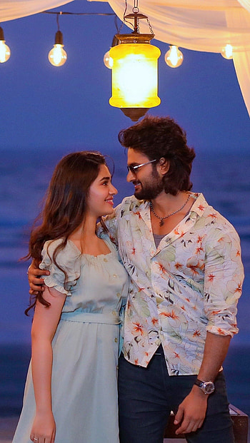 Aa Ammayi Gurinchi Meeku Cheppali, shudhir babu, krithi shetty HD phone wallpaper