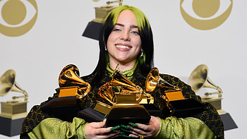 Billie Eilish, Grammy awards, History-making moment, Talented artist HD wallpaper