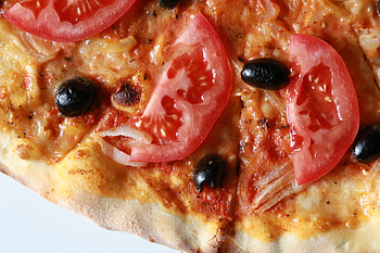 Food, Pizza, Tomatoes, Olives HD wallpaper