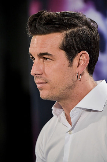 Mario Casas, Colors of the Wind, Mario Casas Fuente, Mario Casas world HD phone wallpaper