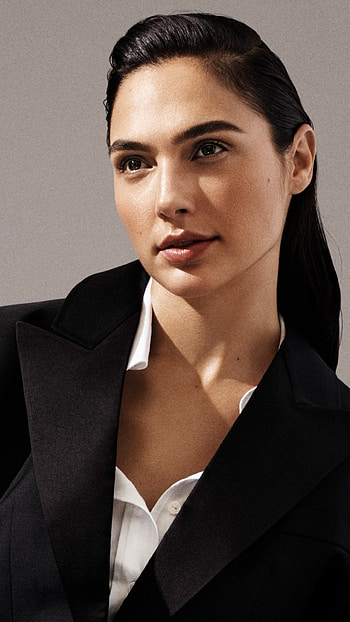 Gal Gadot, Movie star, Iconic roles, Famous actress HD phone wallpaper