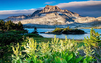 Early morning light on Banner Peak in the Sierra Nevada, wildflowers, california, sky, lake, usa HD wallpaper
