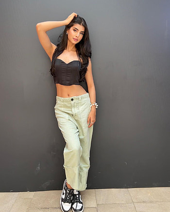 Urja, footwear, joint HD phone wallpaper