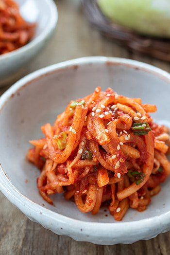 Musaengchae, Spicy radish salad, Korean bapsang, Tangy and crunchy HD phone wallpaper