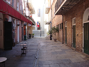 Sunday Mornings, stone, romantic, alley, balconies HD wallpaper