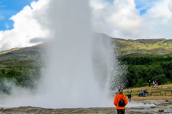 Great Geyser , Geyser Strokkur, Haukadalur thermal field, Iceland HD wallpaper