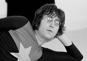 John Lennon, Tragic loss, Unforgettable icon, Enduring impact HD wallpaper