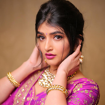 Sreeleela, nose, sari, Telugu actress HD phone wallpaper
