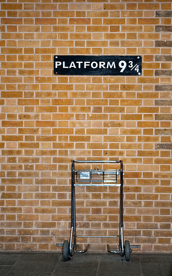 Platform 9 3/4 movies, Tips for reading to children, Harry Potter books, Engaging storytelling HD phone wallpaper