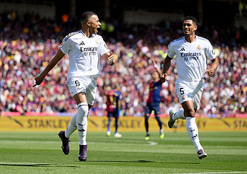 Ultra : Real Madrid Stars Kylian Mbappé & Jude Bellingham in Action, Sports, soccer, Real Madrid C.F., Kylian Mbappé, Jude Bellingham HD wallpaper