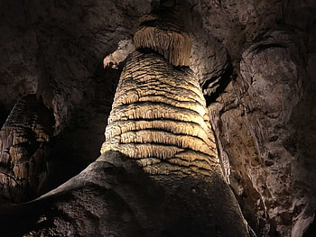 Carlsbad Caverns, Careful cleaning, Volunteers HD wallpaper