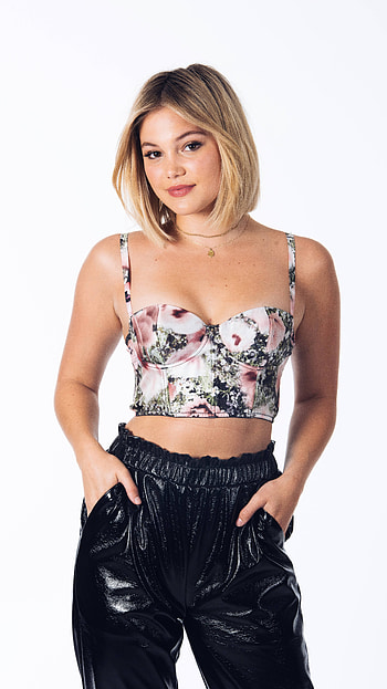 Olivia Holt, hollywood actress, model HD phone wallpaper