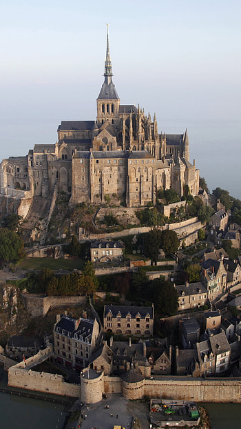Mont Saint Michel, WQ, Quad resolution, Stunning visuals HD phone wallpaper