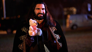 Kayvan Novak movies, What We Do in the Shadows season 1 episode 10, Streaming online, Vampire sitcom HD wallpaper
