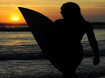 WOMAN SILHUETTE, wet, body, orange, water, sunset, ocean, female HD wallpaper