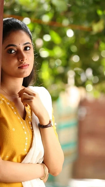 Priyanka Mohan, actress, beauty, street_fashion HD phone wallpaper