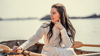 Hailee Steinfeld Dickinson HD wallpaper