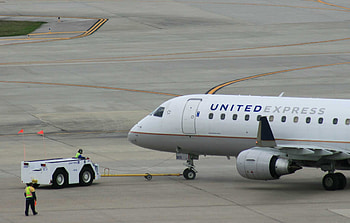 Mesa Airlines, United Express Flights, New Contract, Pilot Vote HD wallpaper