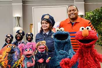 Sesame Street Animation, Season premiere date, Set remodel, Exciting new episodes HD wallpaper