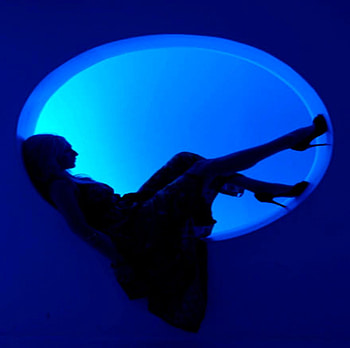 DREAMING BLUE.., blue, circle, light, dreaming, waiting, dream HD wallpaper