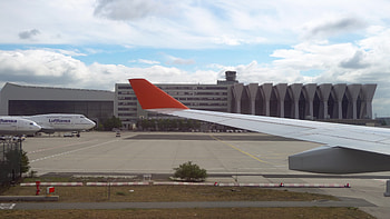 Frankfurt Airport, Apron traffic, 6990904 stock video, Aviation hub HD wallpaper