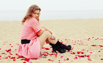 Bellissima ragazza in riva al mare, mare, in, riva, al, ragazza, bellissima HD wallpaper