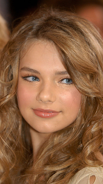 Indiana Evans, hollywood actress, model HD phone wallpaper