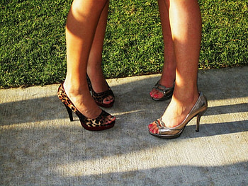 Legs, heels, toes, women HD wallpaper