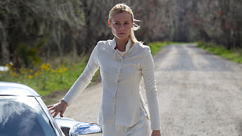 The Host (Movie), Suspenseful sci-fi, Engaging storyline, Captivating HD wallpaper