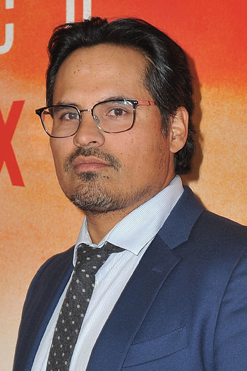 Michael Pena, Stellar portraits, News and , Rising star HD phone wallpaper