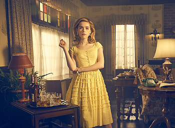 Yellow dress, Kiernan Shipka, blonde HD wallpaper
