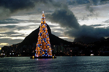 light christmas, light, christmas, clouds, sky, nature, beach HD wallpaper