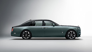 Rolls Royce Phantom 2022 2 Cars HD wallpaper