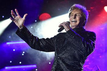 Rite Aid stores, Barry Manilow's music, Catchy tunes, Store ambiance HD wallpaper