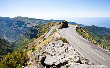 The long road, turn, sky, road, nature, mountains, long HD wallpaper